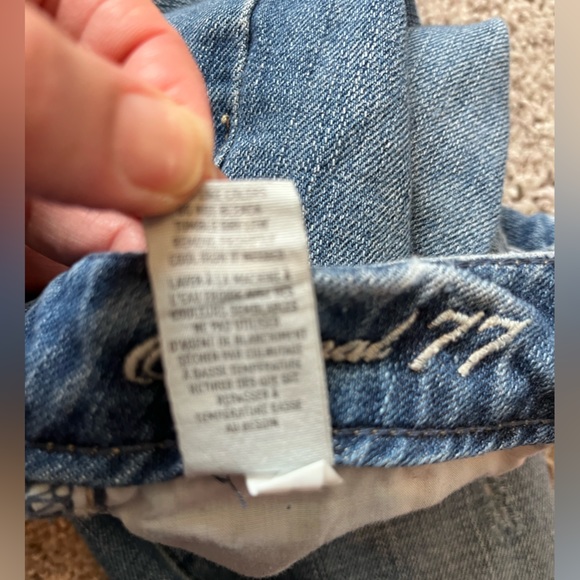 American Eagle Women's Original 77 Denim Blue Jeans Size 6 Light Wash Distressed - Picture 9 of 9